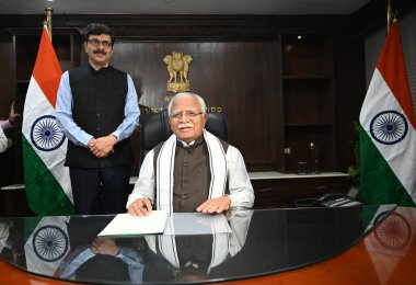 NEW DELHI INDIA 11 Haziran 2024 Birlik Bakanı Manohar Lal Khattar 11 Haziran 2024 tarihinde Yeni Delhi Hindistan 'da Şram Shakti Bhawan' da iktidar bakanlığı görevini devraldı. Fotoğraf: Sonu Mehta / Hindustan Times 