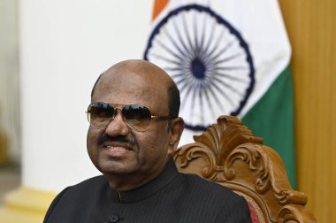 KOLKATA INDIA 14 Haziran 2024 Batı Bengal C V Ananda Bose Valisi 14 Haziran 2024 tarihinde Kolkata Hindistan 'da Raj Bhavan' da yapılan seçim sonrası şiddet olaylarıyla ilgili basın toplantısında. Fotoğraf: Samir Jana / Hindustan Times 