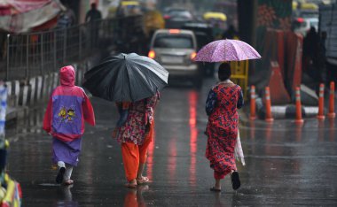 NEW DELHI INDIA MAYIS 32023 Yağmurlu bir günde ITO 'da 3 Mayıs 2023' te Yeni Delhi Hindistan Fotoğrafı: Raj K Raj Hindustan Times 