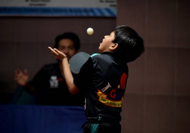 7 Mayıs 2023 tarihinde Noida Stadyumu 'nda düzenlenen Gautam Buddh Nagar bölge masa tenisi turnuvasının final maçında Noida Hindistan' da Sunil Ghosh Hindustan Times tarafından görüldü. 