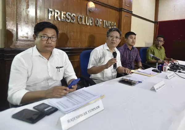 stock image NEW DELHI INDIA MAY 9 2023 People s alliance for peace and progress Manipur and Delhi Manipuri Society members Rajeshwar Yumnam JNU Prof Bhagat Oinam Bobby Meetei Anand Wangkhem address a press Conference on the present Violent Crisis in Manipur at P