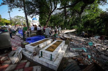 NEW DELHI INDIA MAY 27 2023 A view of demolished complex of a dargah as DDA conducts an encroachment drive at Nizamuddin on May 27 2023 in New Delhi India Photo by Sanchit Khanna Hindustan Times  clipart