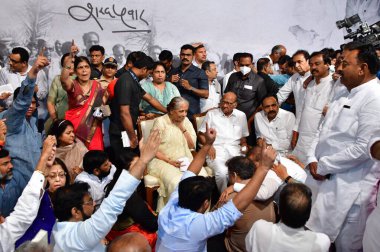 MUMBAI INDIA MAY 2 2023 Nationalist Congress Party NCP chief Sharad Pawar with his wife at the launch of the second part of his autobiography Lok Majhe Sangati Political Autobiography made the announcement of his retirement at Y B Chavan Centre Narim clipart