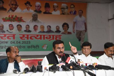 PATNA INDIA 27 Mayıs 2023 Tüm Hindistan Kongre Komitesi sözcüsü Alok Sharma 27 Mayıs 2023 tarihinde Sadaquat Ashram 'da bir basın toplantısı düzenledi. 