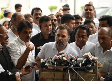 NEW DELHI INDIA 29 Mayıs 2023 Kongre Başkanı Rahul Gandhi Punjab Madhya Prdaesh ve Delhi 'nin kongre liderleriyle 29 Mayıs 2023' te AICC 'de görüştükten sonra basın mensuplarına konuştu. Fotoğraf: Vipin Kumar Hindustan Times 