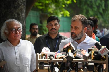 NEW DELHI INDIA Mayıs 13 2023 Rahul Gandhi Kongre Lideri, 13 Mayıs 2023 tarihinde AICC 'de yapılan Karnataka Meclis Seçimleri' ni kazandıktan sonra basına hitaben yaptığı konuşmada, Yeni Delhi Hindistan Kongresi 'nde 135 sandalye kazandı.