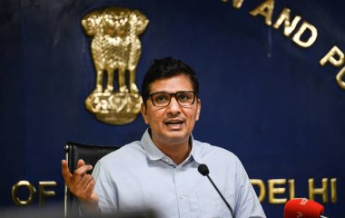 YENİ DELHI INDIA 26 Mayıs 2023 Delhi Kabine Bakanı Saurabh Bhardwaj, 26 Mayıs 2023 tarihinde Delhi Sekreterliği 'nde Yumuna Temizleme Projesi ve Delhi Su Kanalizasyon Planı konusunda düzenlediği basın toplantısında Gover' in