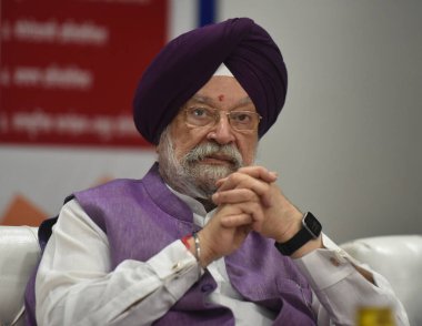 NEW DELHI INDIA MAY 25 2023 Union Minister of Housing Affairs and Petroleum and Natural Gas Hardeep Singh Puri addressing the Youth People during the district level mega Yuva Utsav 2023 Organized by Nehru Yuva Kendra Central Delhi at Sarvodyala Bal V clipart