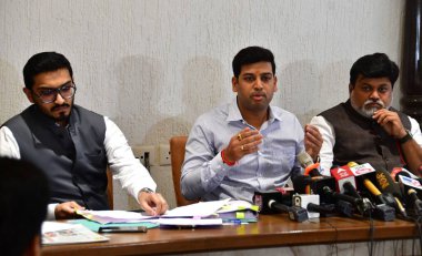 MUMBAI INDIA MAY 12 2023 Nihar Thackeray the grandson of Shiv Sena founder late Balasaheb Thackeray Shivsena MP Shrikant Shinde Shivsena MLA and minister Uday Samant along with Shiv Sena MLA Sanjay Shirsat address the media during a press conference  clipart