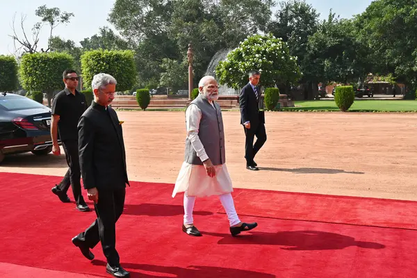 stock image NEW DELHI INDIA MAY 30 2023 Prime Minister Narendra Modi and External Affairs Minister S Jaishankar arrive for a ceremonial welcome of Cambodian King Norodom Sihamoni at Rashtrapati Bhavan on May 30 2023 in New Delhi India Photo by Ajay Aggarwal Hind