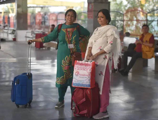 stock image NEW DELHI INDIA MAY 25 2023 Railway passengers at Anand Vihar Railway Station after Prime Minister Narendra Modi virtually flags off Uttarakhand s first semi high speed Vande Bharat Express train connecting Dehradun with the national capital on May 2