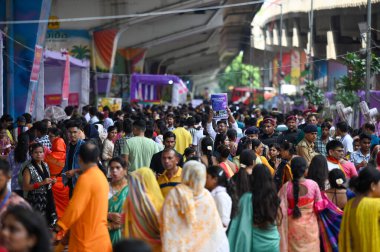 NOIDA INDIA 26 AĞUSTOS 2024 Janmashtami vesilesiyle 26 Ağustos 2024 tarihinde Noida Hindistan 'da 33. bölge ISKCON tapınağında Sunil Ghosh Hindustan Times tarafından çekilmiştir. 