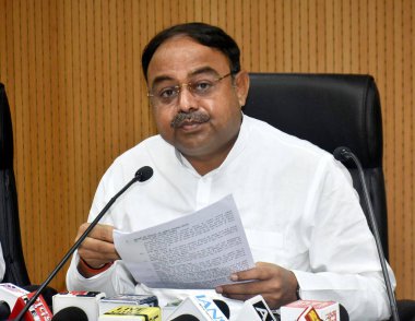 PATNA INDA AUGUST 28 2024 Bihar Labour Resources Minister Santosh Kumar Singh addressing a press conference at Soochna Bhawan on August 28 2024 in Patna India Photo by Santosh Kumar Hindustan Times  clipart