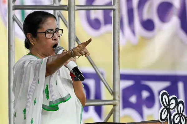 stock image KOLKATA INDA AUGUST 28 2024 Chief minister of West Bengal and All India Trinamool Congress AITC chairperson Mamata Banerjee speaking in foundation day event of TMCP students wing of TMC at Mayo road on August 28 2024 in Kolkata India Photo by Samir J