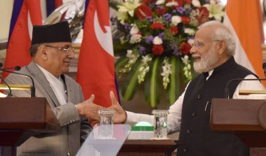 NEW DELHI INDIA HAZİRAN 12023 Başbakan Narendra Modi ve Nepal Başbakanı Pushpa Kamal Dahal Prachanda, Perşembe günü Yeni Delhi Hindistan ve Nepal 'de düzenlenen 1 Haziran 2023 tarihli Hyderabad House toplantısında yaptıkları ortak basın açıklaması sonrasında, 