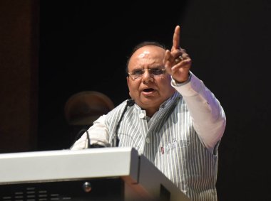 NEW DELHI INDIA JUNE 8 2023 Delhi Lt Governor Vinai Kumar Saxena speaks during the inauguration of the new campus of the Guru Gobind Singh Indraprastha University GGSIPU on June 8 2023 in New Delhi India Photo by Sonu Mehta Hindustan Times  clipart