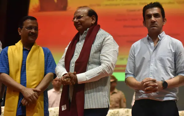 stock image NEW DELHI INDIA JUNE 8 2023 Delhi Chief Minister Arvind Kejriwal with Delhi Lt Governor Vinai Kumar Saxena along with BJP MP Gautam Gambhir during the inauguration of the new campus of the Guru Gobind Singh Indraprastha University GGSIPU on June 8 20