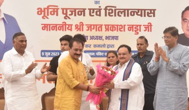 NEW DELHI INDIA 9 Haziran 2023 BJP Ulusal Başkanı JP Nadda ile Delhi BJP Başkanı Virendra Sachdeva Ulusal Başkan Yardımcısı Baijayant Panda LOP Ramvir Singh Bidhuri ve Poc 'taki BJP Ofis Binası' nın temellerini attılar