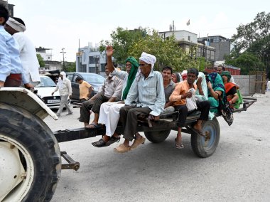 NoIDA INDIA 16 Haziran 2023 BKP Bharatiya Kisan Parishad çiftçileri Noida Otoritesi dışında 16 Haziran 2023 tarihinde Noida Hindistan 'da Sunil Ghosh Hindustan Times tarafından çekilmiştir. 