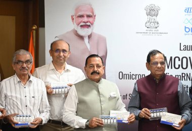 NEW DELHI INDIA JUNE 24 2023 Union Minister of State Independent Charge Science and Technology; MoS PMO Personnel Public Grievances Pensions Atomic Energy and Space Dr Jitendra Singh and CSIR members launching the GEMCOVAC OM Omicron specific mRNA ba clipart