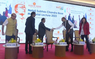 NEW DELHI INDIA 17 Haziran 2023 Ulusal Güvenlik Danışmanı Ajit Doval Assocham Başkanı ve İdari Direktörü ve SpiceJet Ajay Singh Global SVP Kurumsal İşler ve Kamu Politikası Sorumlusu INMobi Dr. Subi Chaturvedi