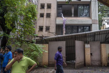 MUMBAI INDIA 25 Haziran 2023 Ulusal Afet Müdahale Gücü NDRF personeli 25 Haziran 2023 'te Hindistan Satish Bate Hindustan Times tarafından çekilmiştir. 