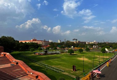 NEW DELHI INDIA 18 Haziran 2023 Kartavya Yolu üzerinde bulutlu bir gökyüzü manzarası 18 Haziran 2023, Yeni Delhi Hindistan Fotoğrafı: Salman Ali Hindustan Times 