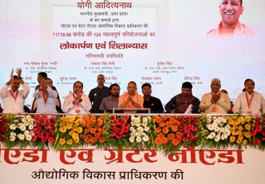 NOIDA INDIA 25 Haziran 2023 Uttar Pradesh Başkanı Yogi Adityanath, Noida Kalkınma Otoritesi ve Noida Stadyumu Ramlila 'nın birçok projesinin açılışını 25 Haziran 2023 tarihinde Noida Hindistan' da gerçekleştirdi. 