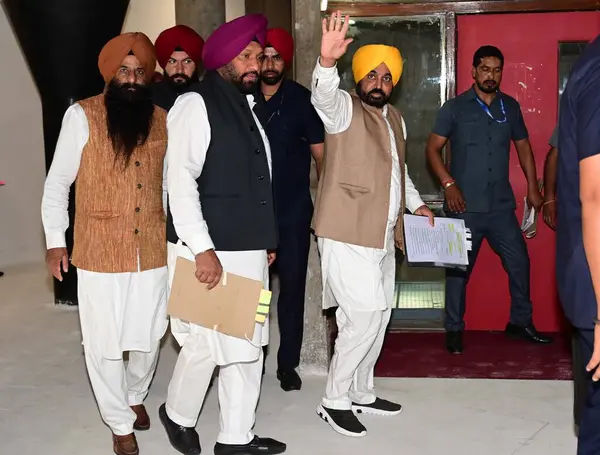 CHANDIGARH INDIA 19 Haziran 2023 Genel Sekreter Punjab Bhagwant Singh Mann, 19 Haziran 2023 tarihinde Chandigarh Hindistan 'da Punjab Vidhan Sabha' nın ilk özel toplantısına katılacak. Fotoğraf: Ravi Kumar Hindustan Times 