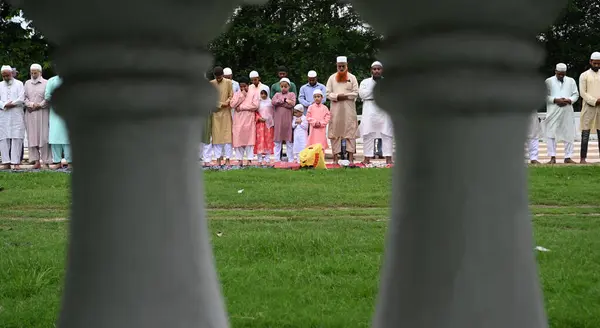 stock image KOLKATA INDIA JUNE 29 2023 Muslim devotees offer prayers on the occasion of Eid ul Adha also known as Feast of Sacrifice or Bakra Eid at Red Road on June 29 2023 in Kolkata India Eid ul Adha also known as Bakra Eid Bakrid Eid al Adha Eid Qurban or Qu