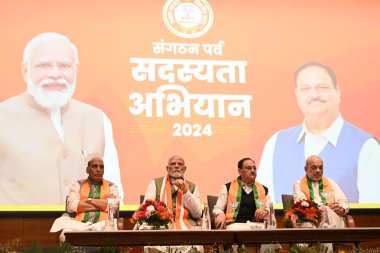 NEW DELHI INDIA 2 Eylül 2024 Başbakan Narendra Modi Savunma Bakanı Rajnath Singh İçişleri Bakanı Amit Şah Sağlık Bakanı ve Ulusal Başkan JP Nadda BJP Genel Merkezi DDU Marg 'da 2024 BJP üyelik kampanyası başlattı 