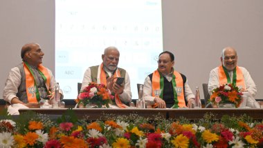NEW DELHI INDIA 2 Eylül 2024 Başbakan Narendra Modi Savunma Bakanı Rajnath Singh İçişleri Bakanı Amit Şah Sağlık Bakanı ve Ulusal Başkan JP Nadda BJP Genel Merkezi DDU Marg 'da 2024 BJP üyelik kampanyası başlattı 
