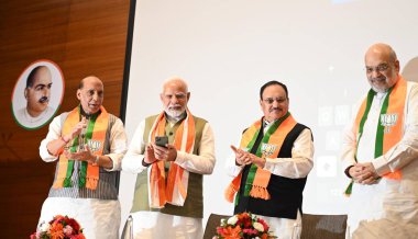 NEW DELHI INDIA SEPTEMBER 2. 2024 Başbakan Narendra Modi Savunma Bakanı Rajnath Singh Sendika Bakanı Amit Şah BJP Ulusal Başkanı JP Nadda ile birlikte BJP üyelik kampanyası 2024 Fotoğraf: Arvind Yadav Hindustan Times
