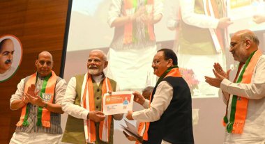 NEW DELHI INDIA SEPTEMBER 2. 2024 Başbakan Narendra Modi Savunma Bakanı Rajnath Singh Sendika Bakanı Amit Şah BJP Ulusal Başkanı JP Nadda ile birlikte BJP üyelik kampanyası 2024 Fotoğraf: Arvind Yadav Hindustan Times