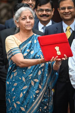 NEW DELHI INDIA FEBRUARY 12024 Nirmala Sitharaman Sendikası Maliye Bakanı Bhagwat Karad ve Pankaj Chaudhary MOS Finans Bakanlığı, geçici bütçe 2024 