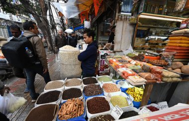 NEW DELHI INDIA FEBRUARY 12024 Geçici Bütçe 202425 sırasında Khari Baoli toptan pazarının görüntüsü Maliye Bakanı Nirmala Sitharaman tarafından 1 Şubat 2024 tarihinde Yeni Delhi Hindistan 'da sunulmaktadır.