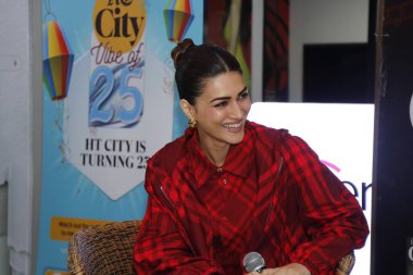 NEW DELHI INDIA FEBRUARY 12024 Bollywood aktörü Kriti Sanon, HT City 'nin gelecek filmi Teri Baaton Mein Aisa Uljiya' nın tanıtımı için 1 Şubat 2024 'te Dhruv tarafından Yeni Delhi' de Hindistan 'da çekilmiştir.