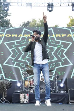 NEW DELHI INDIA FEBRUARY 2 2024 Bollywood playback şarkıcısı Mohammed Irfan, 2 Şubat 2024 'te Janki Devi Memorial College' da DUS festivali senfonisi sırasında Shantanu Bhattacharya Hindustan Times tarafından çekilmiştir. 