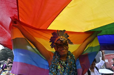 MUMBAI INDIA FEBRUARY 3. 2024 LGBTQIA + topluluğunun üyeleri 3 Şubat 2024 'te Mumbai Kranti Meydan' da gerçekleştirilen Mumbai Queer Pride yürüyüşüne katıldı.