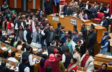 NEW DELHI INDIA FEBRUARY 5. 2024 BJP Konsey Üyeleri Delhi Belediye Kuruluşu 'nun Özel Toplantısı sırasında slogan atarak 202324 Bütçe Tahmini Değerlendirmesi ve 202425 Bütçe Tahminleri 5 Şubat 2024' te NN 'de Sivil Merkezi' nde toplandı.