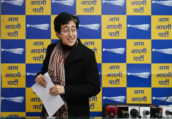 stock image NEW DELHI INDIA FEBRUARY 4 2024 Senior AAP Leader and Delhi Cabinet Minister Atishi briefs media personnel at a press conference at AAP party office Rouse Avenue on the issue of repeated visits by the crime branch officials at CM residence  Minister 