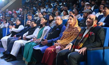  NEW DELHI INDIA 6 FEBRUARY 6. 2024 En İyi Parlamento Ödülü Milletvekili Danimarkalı Ali Shiromani Akali Dal Parti Milletvekili Harsimrat Kaur Badal Kongre Milletvekili Shashi Tharoor BJP Milletvekili Maneka Gandhi Yaşam Boyu Başarı Milletvekili Ramgopal Yadav Milletvekili John Brittas Rajya Sabha Milletvekili Sas
