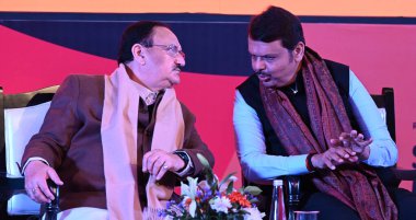 NEW DELHI INDIA FEBRUARY 9 2024 BJP Ulusal Başkanı JP Nadda ve Cumhurbaşkanı Rambhau Mhalgi Prabodhini Genel Başkan Yardımcısı Maharashtra Devendra Fadnavis, RMP 'ler sırasında Sushasan Mahotsav 2024' de Dr. Ambedkar Uluslararası Janpath on F
