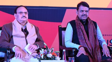 NEW DELHI INDIA FEBRUARY 9 2024 BJP Ulusal Başkanı JP Nadda ve Cumhurbaşkanı Rambhau Mhalgi Prabodhini Genel Başkan Yardımcısı Maharashtra Devendra Fadnavis, RMP 'ler sırasında Sushasan Mahotsav 2024' de Dr. Ambedkar Uluslararası Janpath on F