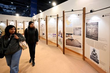 NEW DELHI INDIA 10 FEBRUARY 2024 Jammu, Kashmir ve Ladakh standında 10 Şubat 2024 tarihinde Yeni Delhi Hindistan 'daki Dünya Kitap Fuarı' nın ilk gününde bu kitap fuarı 50.000 metrekarelik bir alana yayıldı.