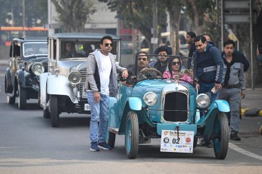 NEW DELHI INDIA FEBRUARY 11. 2024 Vintage otomobiller, Sanchit Khanna Hindustan Times 'ın Sanchit Khanna Hindustan Times' ın 11 Şubat 2024 tarihli Yeni Delhi 'deki Connaught Place' deki 57. 