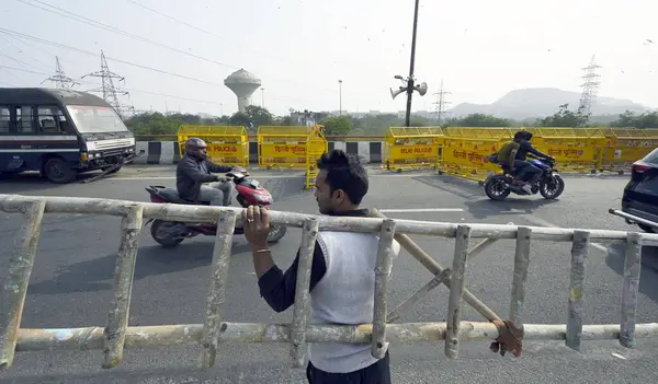 stock image NEW DELHI INDIA FEBRUARY 11 2024 Delhi Police officials preparing security arrangements at Ghazipur Border ahead of the farmers call for March to Delhi on 13th February on February 11 2024 in New Delhi India The Delhi Chalo March organized by around 