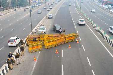 NEW DELHI INDIA FEBRUARY 13 2024 People using wrong lane on Delhi Meerut Expressway near Pandav Nagar in East Delhi due to Delhi Police arrangements for farmers protest on February 13 2024 in New Delhi India Photo by Ajay Aggarwal Hindustan Times clipart