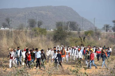 REWARI INDIA FEBRUARY 16.2024 Başbakan Narendra Modi 'nin açılış konuşmalarını dinlemek için gelen binlerce kişi 22. Hindistan Tıp Bilimleri Enstitüsü ve Majra Bhalkhi' deki diğer projelerin temellerini attı. 