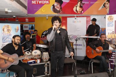 NEW DELHI INDIA FEBRUARY 16 Şubat 2024 Euphoria Band kurucusu ve baş vokalisti Palash Sen, HT Citys 25. yaş günü kutlaması sırasında 16 Şubat 2024 'te Yeni Delhi Hindistan' da Dhruv Sethi Hindustan Times tarafından çekilmiştir. 